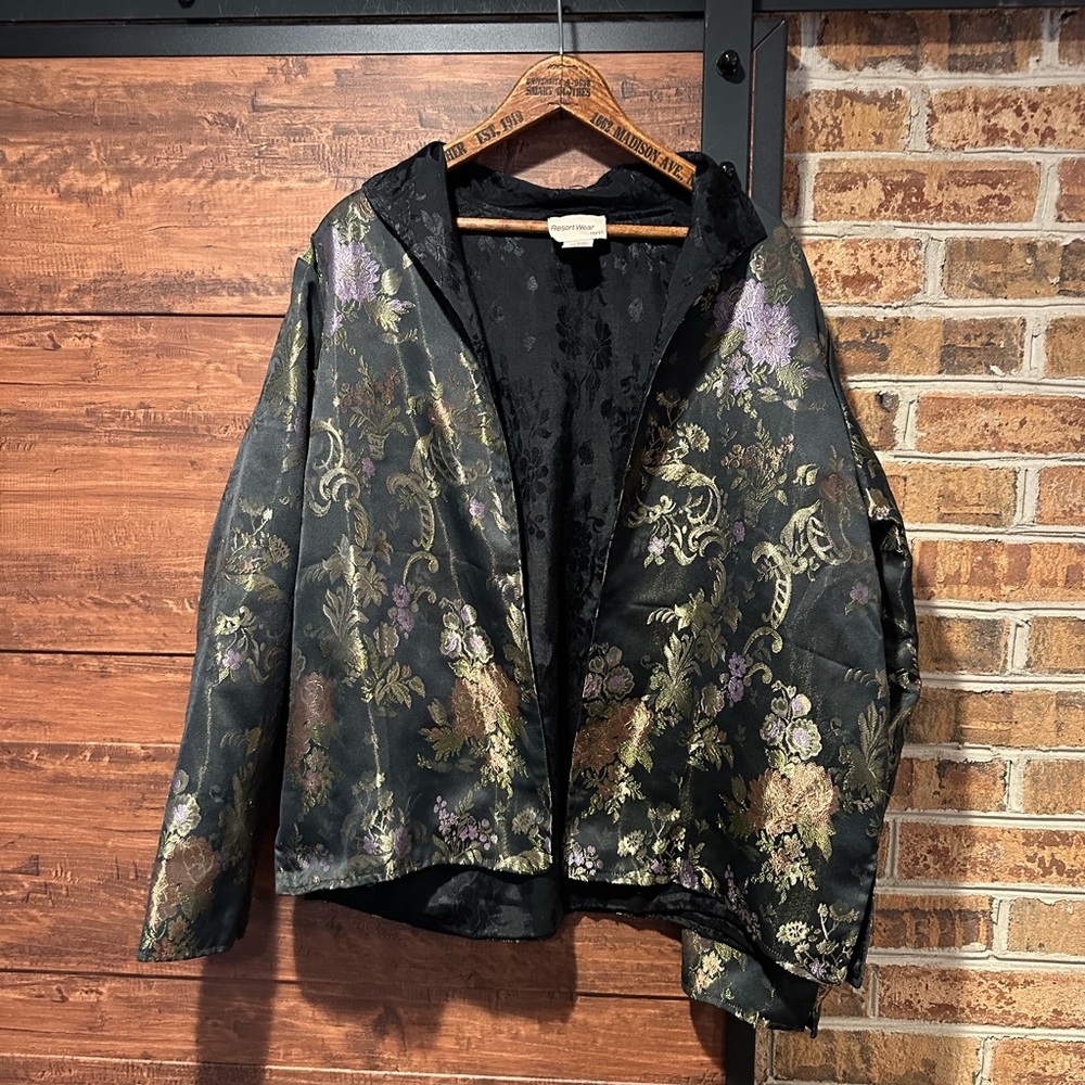 Elegant Floral Black Blazer Large (14)